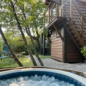Tente de luxe Les Lucioles Avec Jacuzzi Privatif, Privas