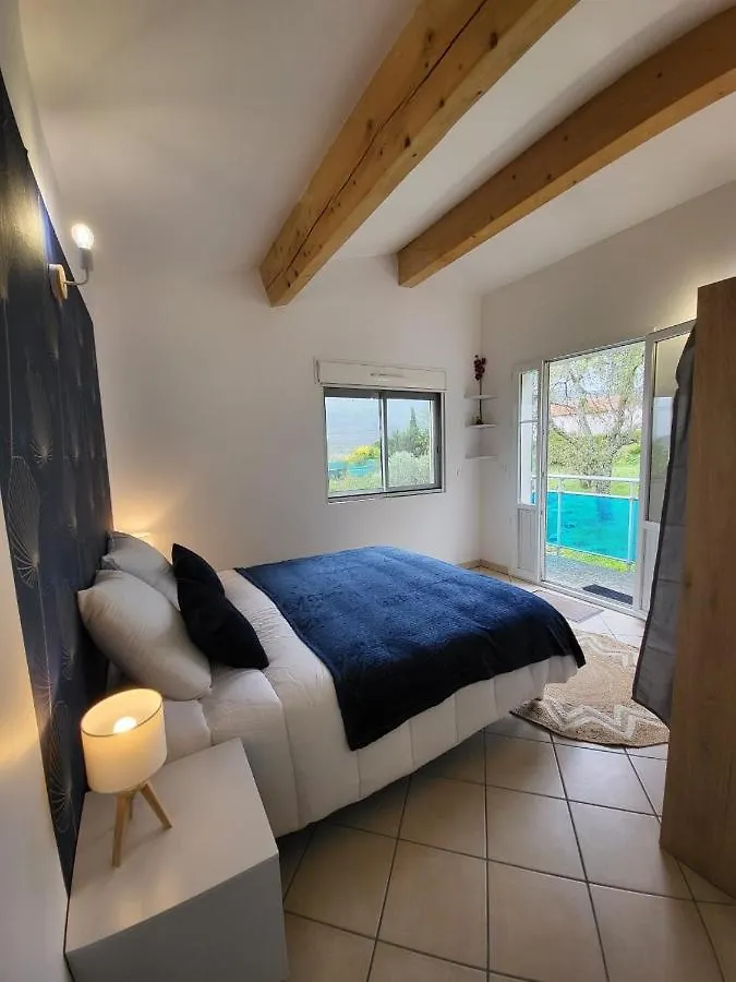 Le Nid Douillet: Charming House with Garden View in Privas Apartment